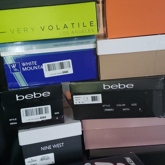 Angela♡Posh Ambassador - Picture 2 of 2